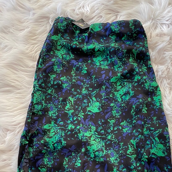 SOLD! NWT Satin Skirt - Picture 2 of 3